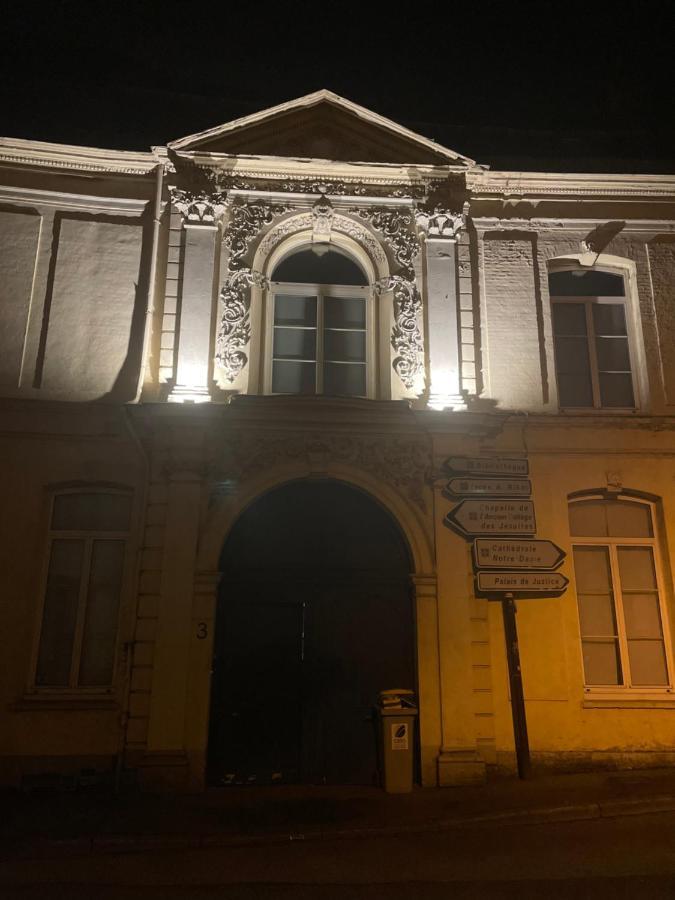 Le Flamand Sint-Omaars Buitenkant foto