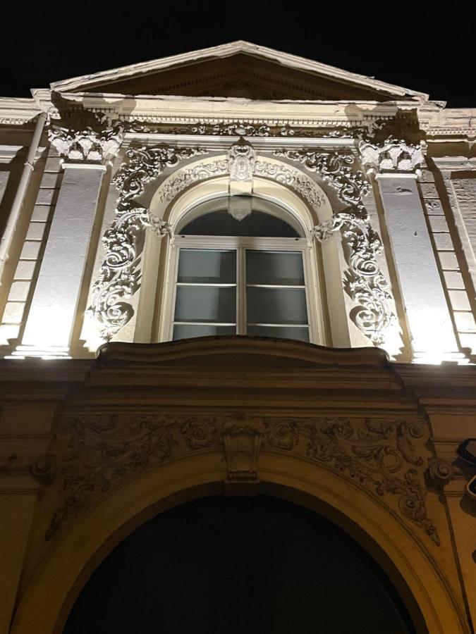 Le Flamand Sint-Omaars Buitenkant foto